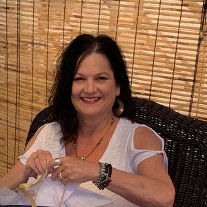 Meet your Posher, Roxy